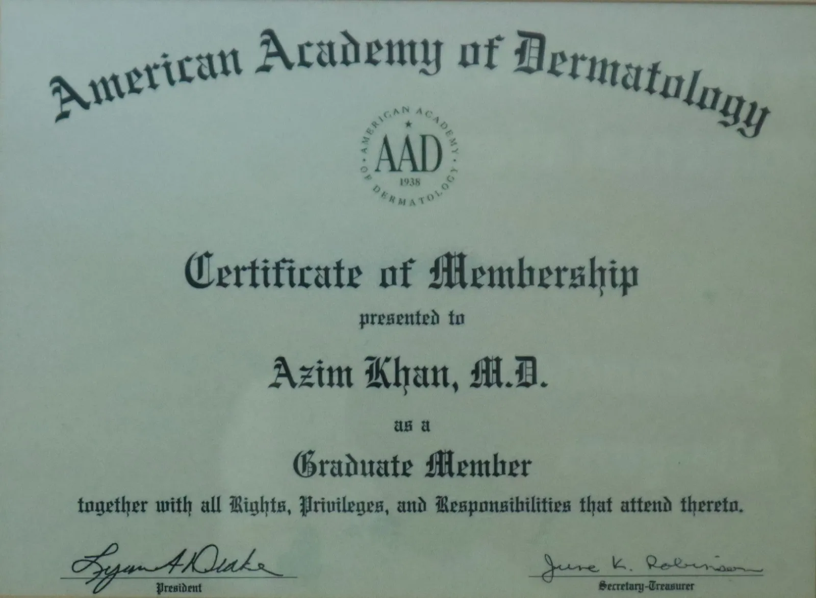 educational-journey-of-dr-azim-jahangir-khan-at-cosmetique